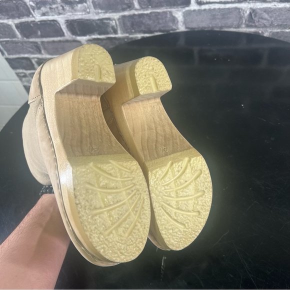 No.6 NWOT 5" Pull On Shearling Clog Boot on High Heel in Bone Suede - Picture 13 of 16